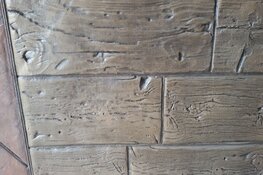 Onkruid groeit door ondanks corona