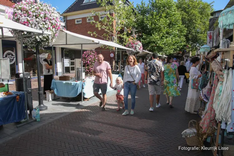 Midzomermarkt in Dorpshart Lisse