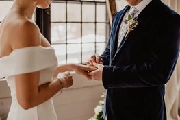 Onderzoek: 'Trouwen in Zuid-Holland: dit betaal je in 2025 voor een huwelijksceremonie'