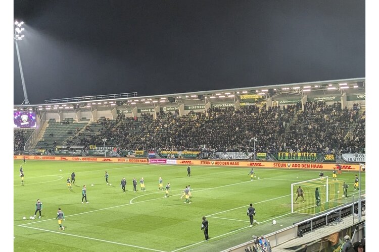 Koploper ADO Den Haag verrassend onderuit tegen Jong PSV