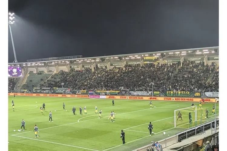 Koploper ADO Den Haag verrassend onderuit tegen Jong PSV