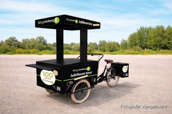 Schoonenberg viert 100-jarig bestaan in Sassenheim   Feestelijke jubileumdag bij winkel aan de Hoofdstraat   