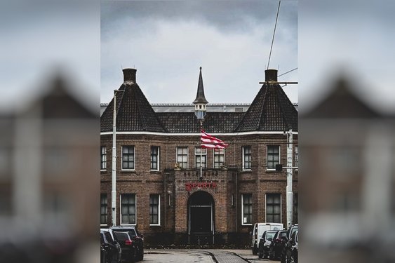 Feyenoord begint seizoen met nipte zege in stadsderby bij Sparta